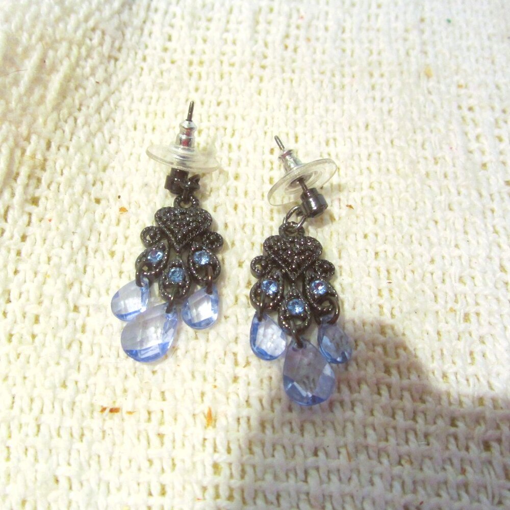 VTG 1928 BLACK/CHARCOAL TONE EARRINGS W/BLUE STONES & BEADS $15 Listed a few se